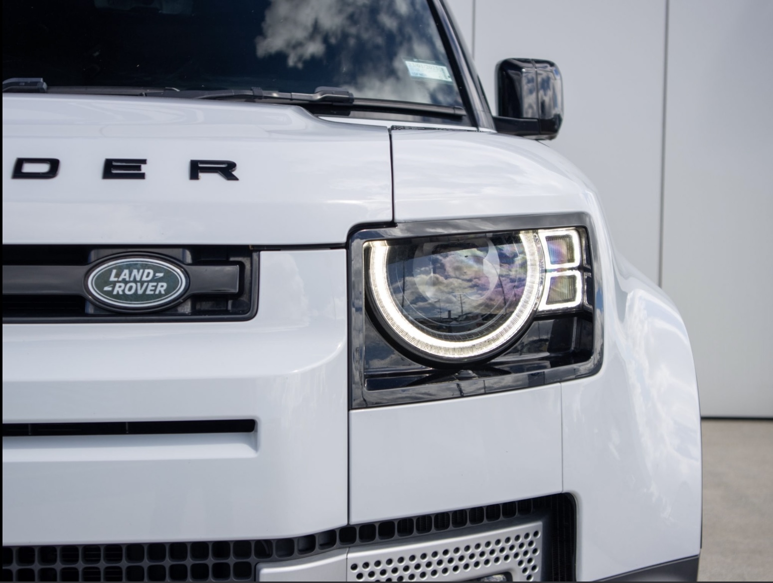 land-rover-defender-8-seater