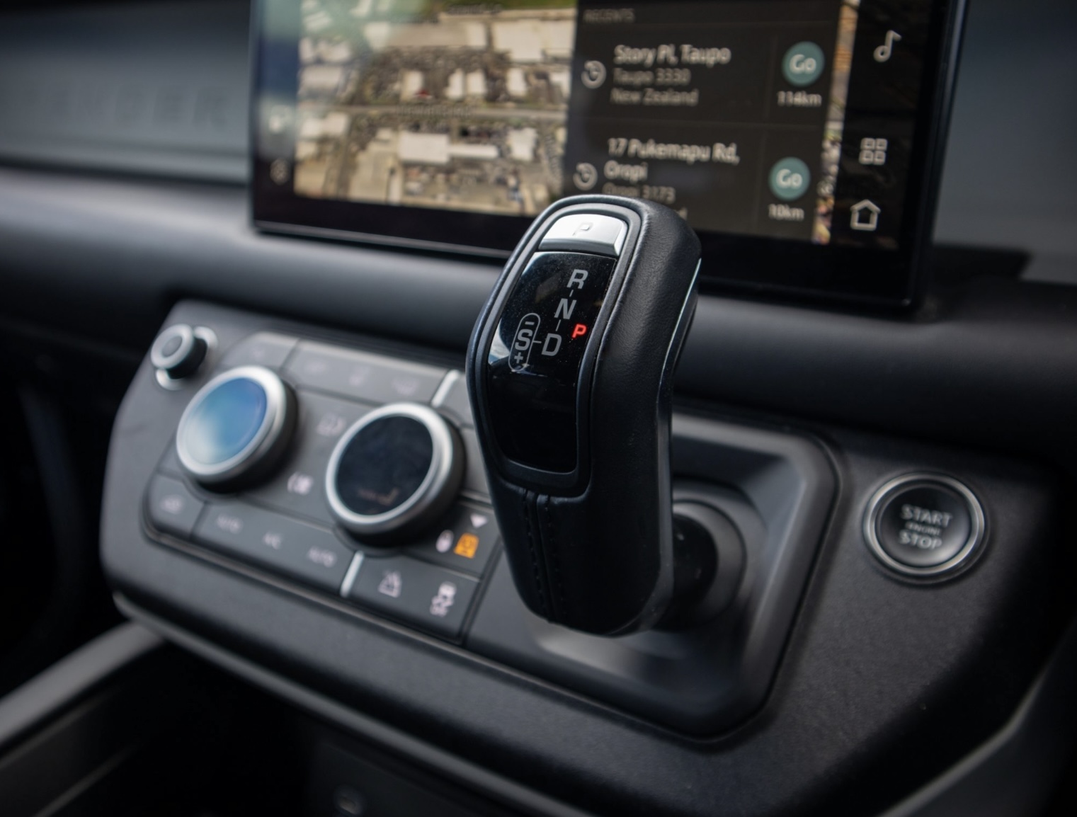 luxury-car-rentals-land-rover