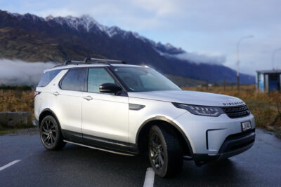 Land Rover Discovery Queenstown Luxury Car Rentals New Zealand 2
